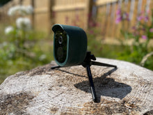 Load image into Gallery viewer, NatureSpy WiFi Wildlife Camera on a log in a garden
