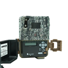 Load image into Gallery viewer, Browning Command Ops Elite 22 wildlife camera viewing screen
